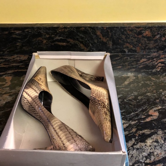 Women’s shoes - Picture 6 of 6